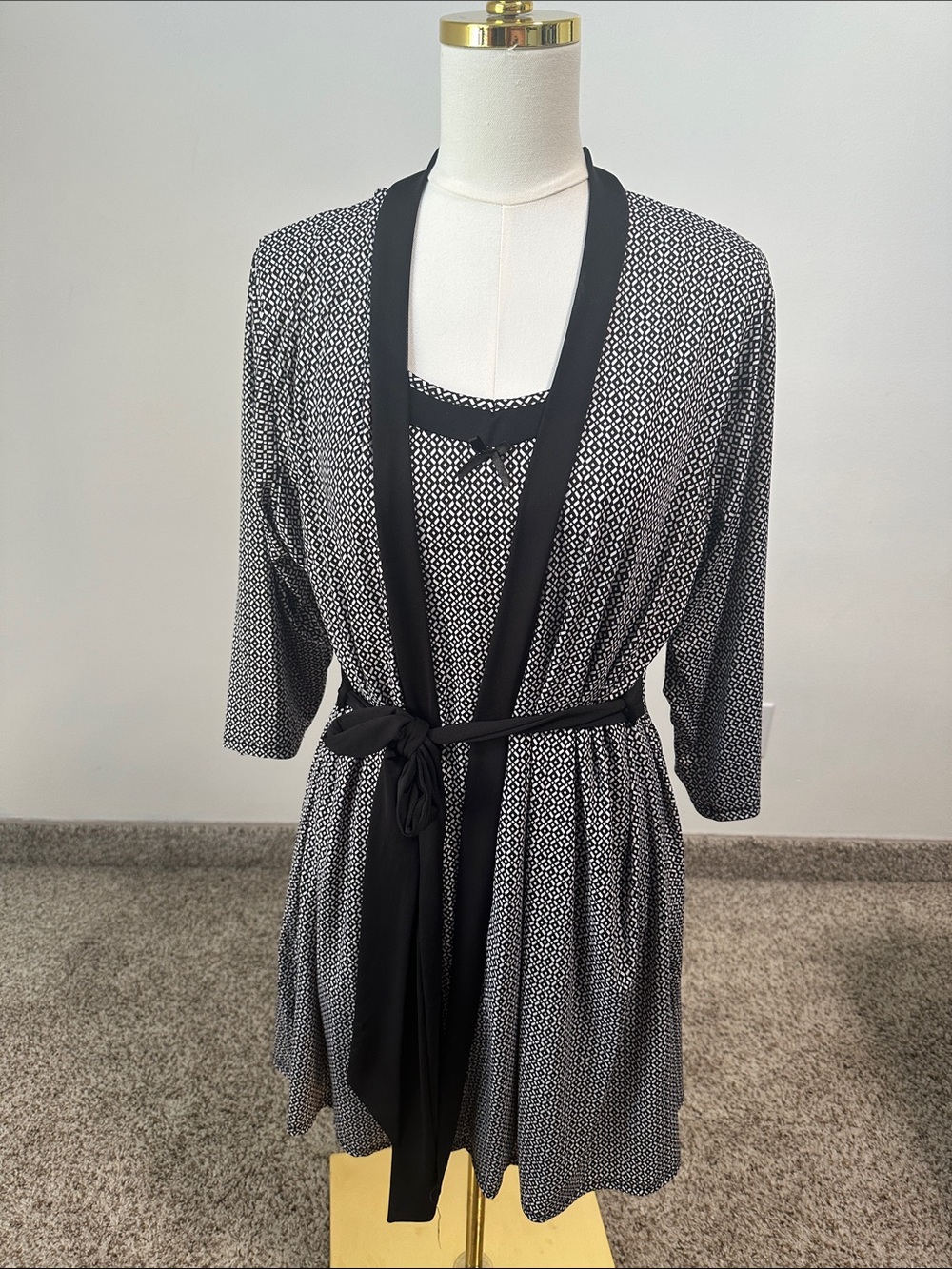 🍏 Marilyn Monroe Nightgown & Robe Set